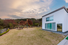 우다다애견풀빌라