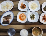 일월산용군식당