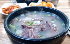 일월산용군식당