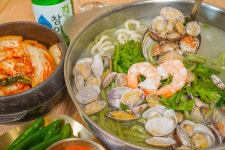 궁림바지락칼국수 경주본점