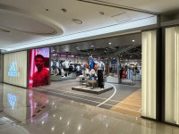 아디다스 퍼포먼스 롯데백화점 잠실점