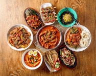 떡볶이만드는녀석들꼬치&닭발 | 닭발이랑꼬치랑