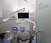 연세더순수치과의원