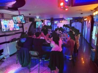 언니쓰원탁가라오케노래방