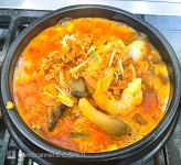 청라돌판더덕오리손두부전문점