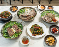 수원흑염소요리전문점