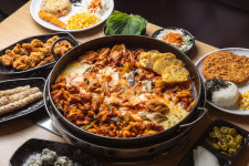 홍춘천치즈닭갈비 W스퀘어점