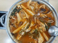 예향얼크니손칼국수 예산점