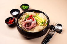 팔미낙지한마리수제비 광주월곡점