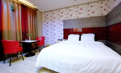 럭스호텔 & 펜션