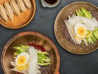 냉면장인 임사부&숯불구이 장전점