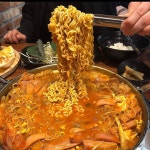 쉐프의부대찌개 & 10번가고깃집 수원탑동점