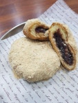 콩꼬물꽈배기 배곧본점