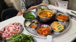 돼동여지도 홍대본점