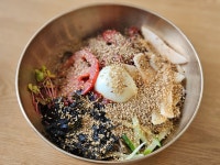 황금메밀꽃막국수