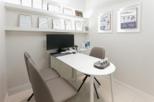 연세모먼트치과병원