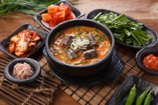 24시수육국밥 시화점
