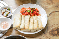마당육전막국수