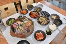 예이제해물듬뿍칼국수 게장