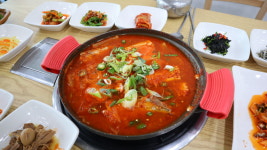 독일마을 멸치쌈밥 촌놈밥상