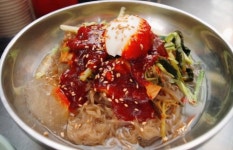 팔군식당