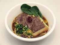 명춘우육