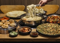 팔당원조칼제비 서현점