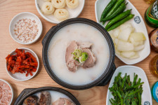 79네수육국밥과철판 구리수택점