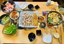 희한한삼춘 흑돼지대패구이&샤브