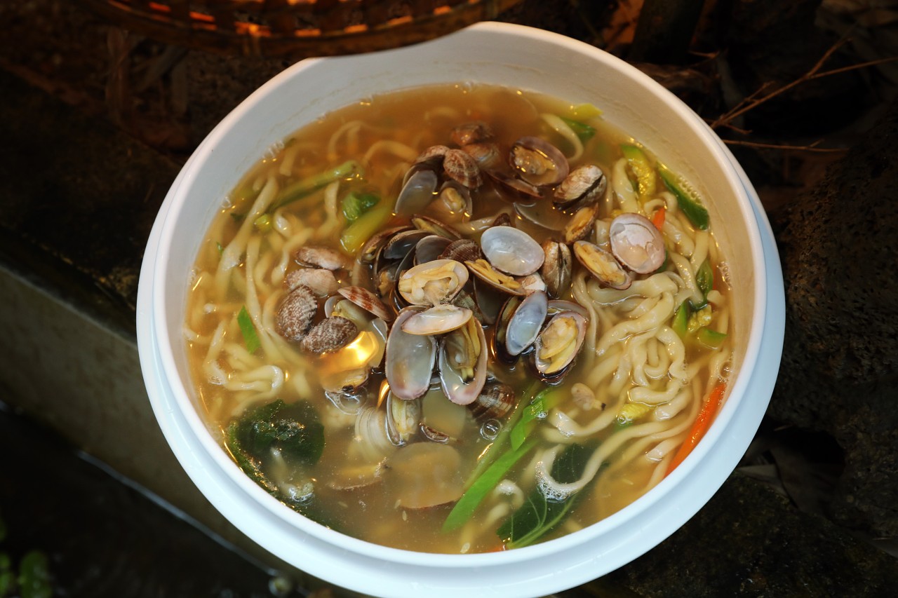 新羅製麺 シルラチェミョン 安国店の写真2