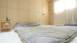 안다미로스테이