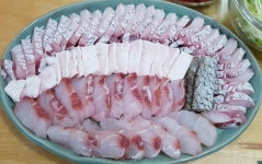 바다품은달