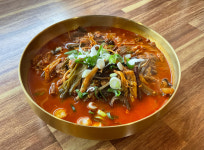 홍가네능이닭칼국수