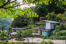 용소폭포양지펜션