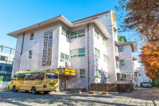 전박사몬테소리유치원