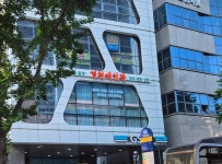 경천애인관