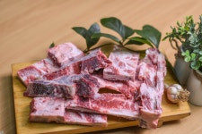 예가인즈 축산물 도소매 판매장