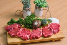 예가인즈 축산물 도소매 판매장