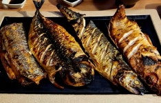 숯불위에고등어