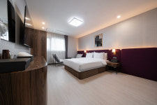 하운드호텔 군산근대화거리점