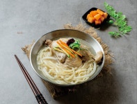 우아한 주모국밥
