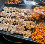금돼지네