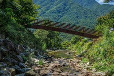 용소폭포 구름다리