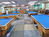 당구치는사람들