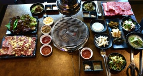 육림한우식육식당 건천본점