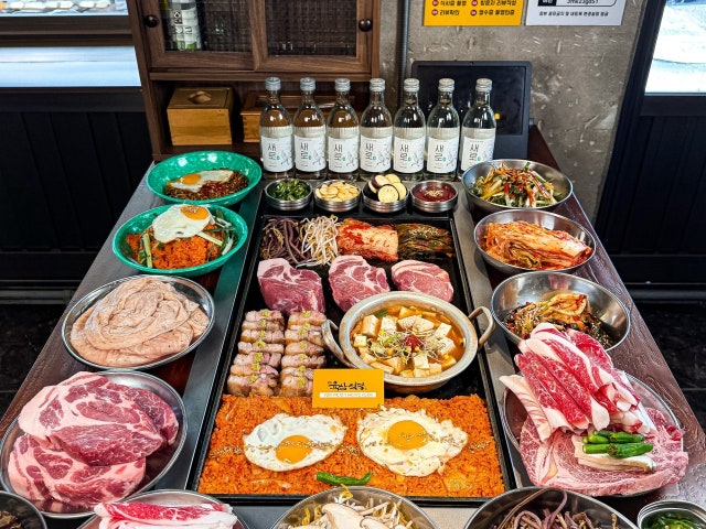 안중삼겹살 육삼식당 안중점