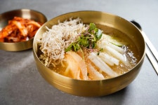 교동닭칼국수 다대포 본점
