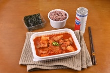 솥뚜껑김치찜&돼지찌개