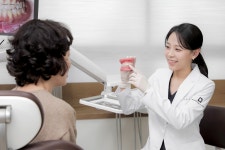 이앤백치과의원