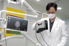 이앤백치과의원